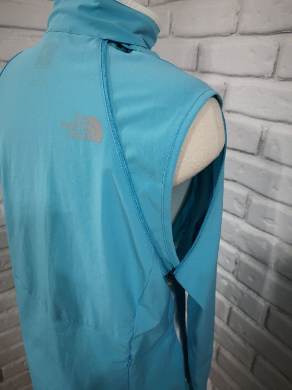 The North Face Ladies Size Large Turquoise Removable Sleeves Full Zip Jacket - Picture 5 of 15